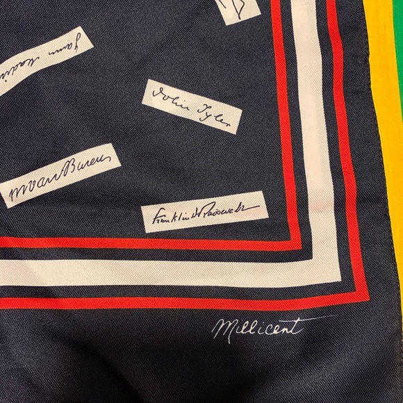 Millicent the presidents scarf - Picture 1 of 3